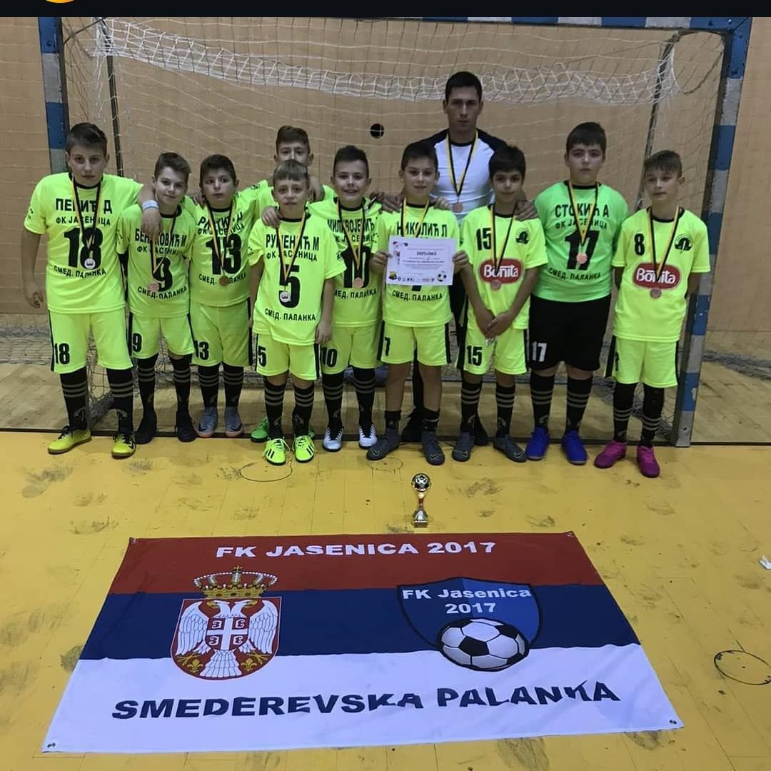 Marko Petkovic sa generacijom Jasenice