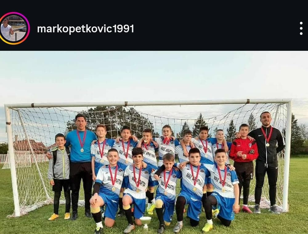 Marko Petkovic sa sampionskom generacijom